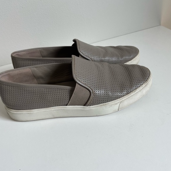 Vince Sneakers shoes slip on size 9 - Picture 7 of 7